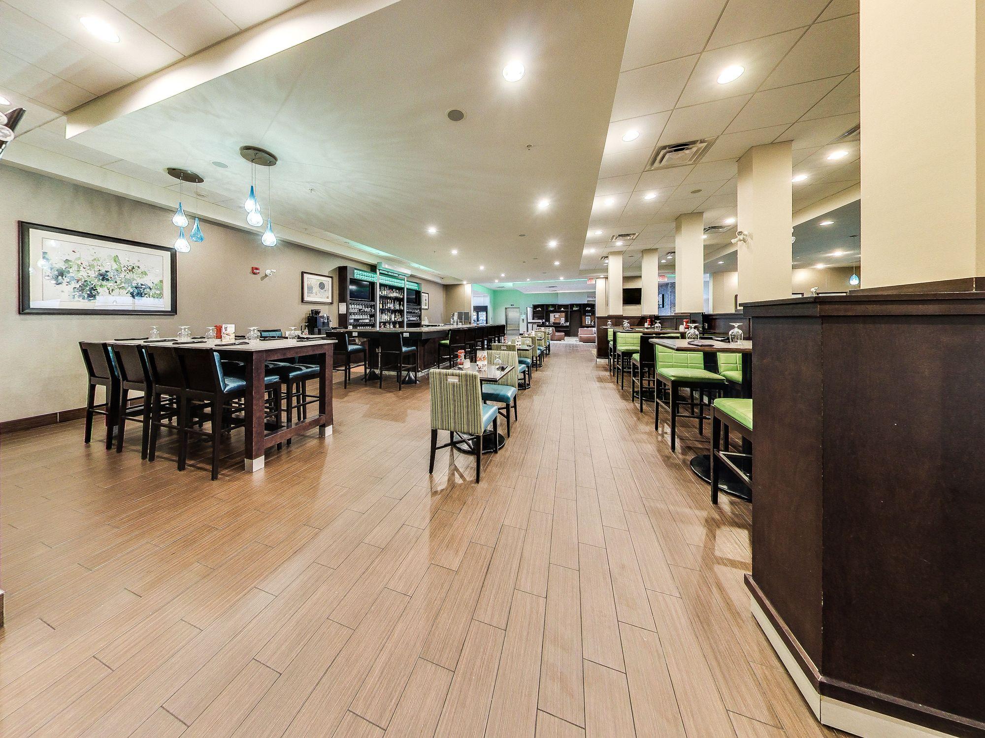 ניסקו Holiday Inn Hotel & Suites Edmonton Airport Conference Centre By Ihg מראה חיצוני תמונה